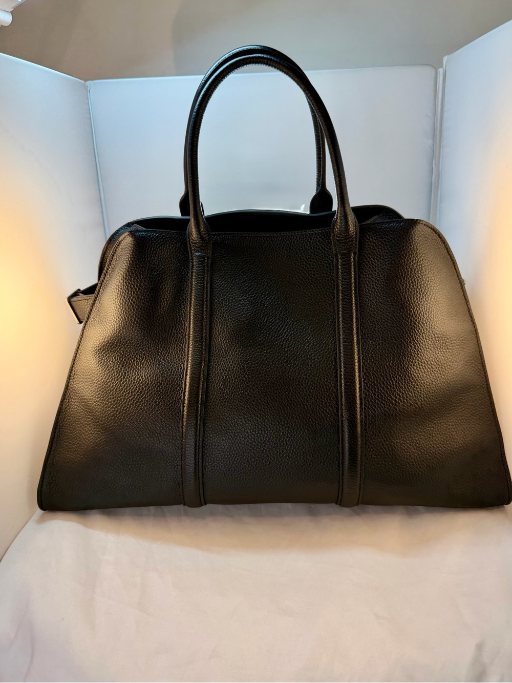 LaFudge Viral Minimalist Ora Boston Cowhide Leather Structure Bag - Picture 3 of 7